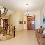 The Harbour Holiday Home